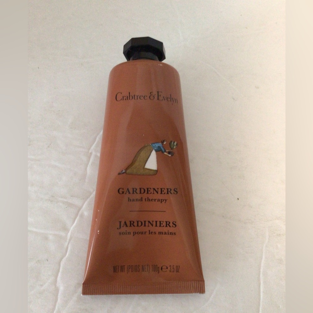 Crabtree & Evelyn Gardeners Hand Therapy 3.5 oz. Factory Sealed NWOB.